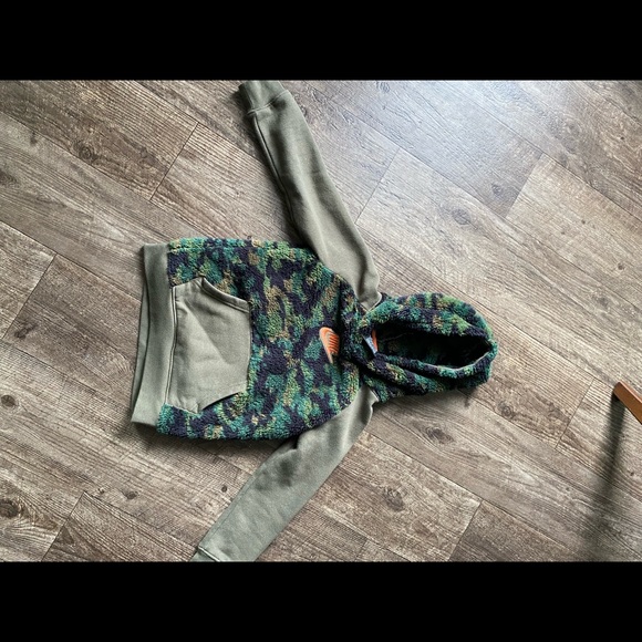 Nike Kids Boy's Fleece Camo Pullover Hoodie size small camouflage basketball - Picture 4 of 7